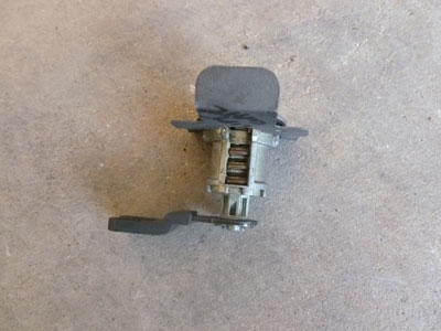 1998 Ford Expedition XLT - Rear Liftgate Lock Tumbler with Key6